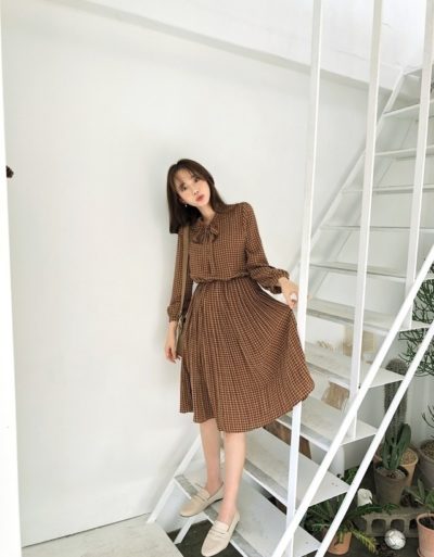 Váy nhung the màu tím chất liệu nhung nhập khẩu Hàn Quốc